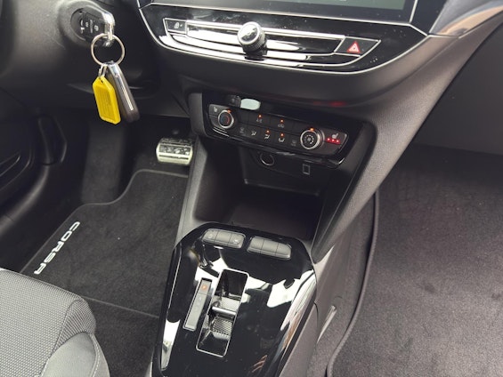 Vehicle image 19 Vehicle image 19