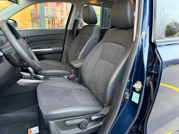 Suzuki Vitara 1.4 T Sakura Top Hybrid 4x4