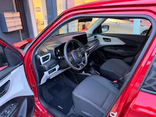 Suzuki Swift 1.2 Sakura Top Hybrid