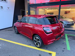 Suzuki Swift 1.2 Sakura Top Hybrid
