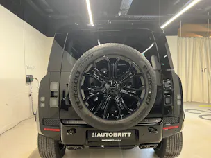 Land Rover Defender 110 4.4 V8 Octa Black