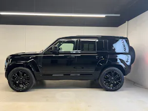 Land Rover Defender 110 4.4 V8 Octa Black