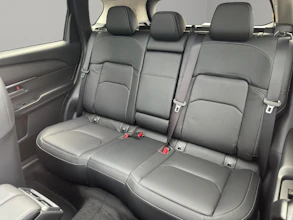https://vehicle.imgix.net/4200423/04951680-f994-4303-afa3-78c73dff236d.jpg