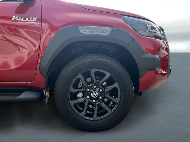 Toyota Hilux Double Cab.-Pick-up 2.8 D-4D MHEV 204 Invincible