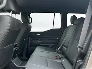 Toyota Land Cruiser 2.8 D 48V Style
