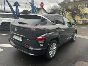 Hyundai Kona EV 65.4 kWh Amplia