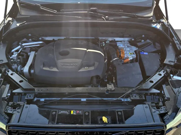 VOLVO XC60 T8 eAWD PluginHybrid Plus Dark Geartronic