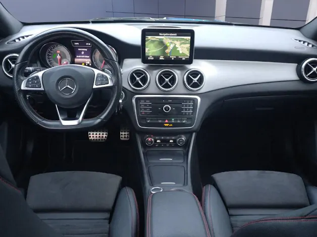 Mercedes-Benz CLA 250 AMG Line Shooting Brake