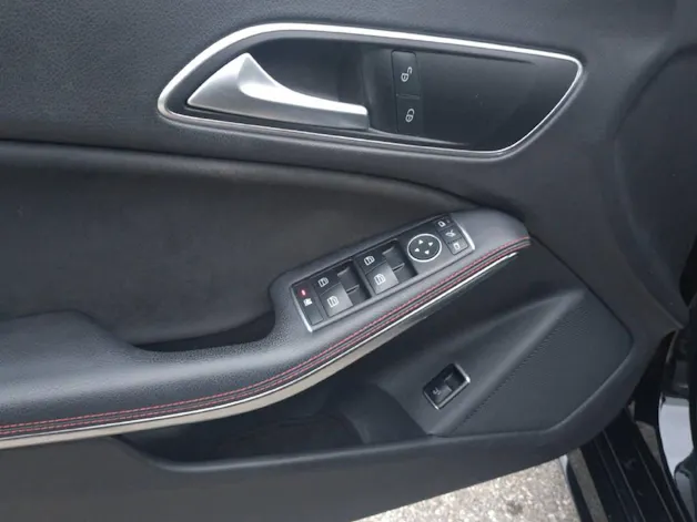 Mercedes-Benz CLA 250 AMG Line Shooting Brake
