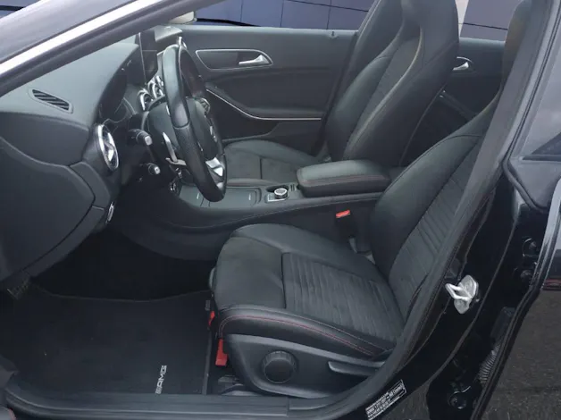 Mercedes-Benz CLA 250 AMG Line Shooting Brake
