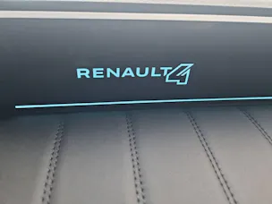 Renault R4 E-TECH ELECTRIC iconic 150PS Comfort Range