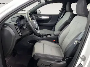 Volvo XC40 2.0 B4 MH Plus Dark