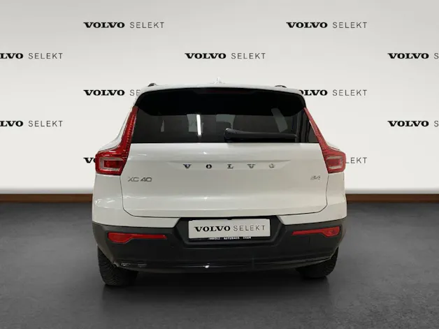 Volvo XC40 2.0 B4 MH Plus Dark