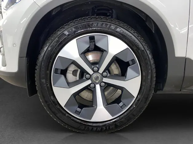 Volvo XC40 2.0 B4 MH Plus Dark