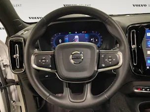 Volvo XC40 2.0 B4 MH Plus Dark