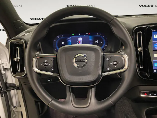Volvo XC40 2.0 B4 MH Plus Dark
