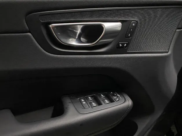 Volvo XC60 2.0 T6 TE Plus Dark eAWD