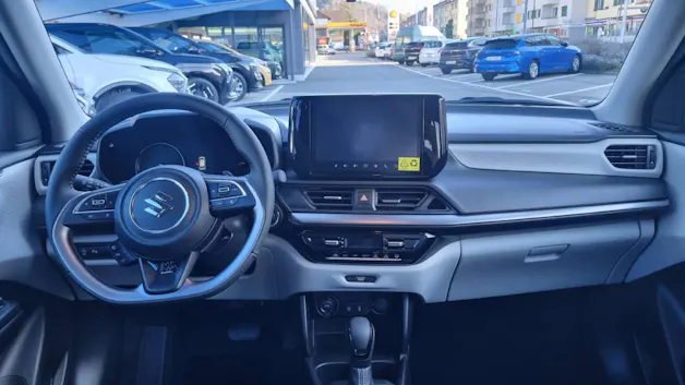Suzuki Swift 1.2 Sakura Top Hybrid