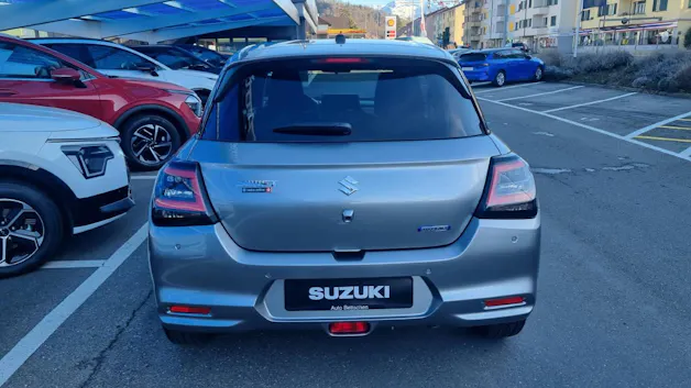 Suzuki Swift 1.2 Sakura Top Hybrid