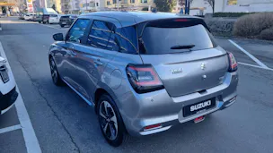 Suzuki Swift 1.2 Sakura Top Hybrid