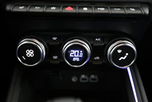 Fahrzeugbild MITSUBISHI Colt 1.6 HEV Instyle