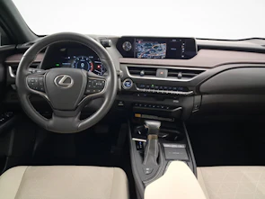 Fahrzeugbild LEXUS UX 250h Excellence