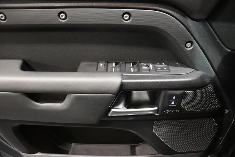 Fahrzeugbild LAND ROVER DEFENDER