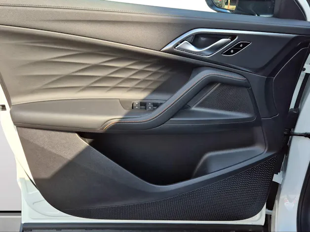 MG HS 1.5 PHEV Luxury