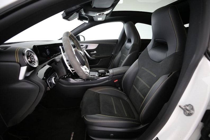 Fahrzeugbild MERCEDES-BENZ CLA 45 AMG