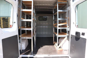 Fahrzeugbild PEUGEOT Boxer Kaw. 335 L2H2 2.2 BlueHDi 140 Premium S/S