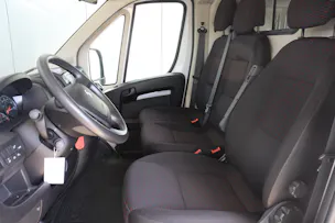 Peugeot Boxer Kaw. 335 L2H2 2.2 BlueHDi 140 Premium S/S