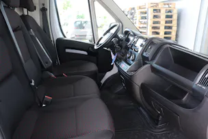 Peugeot Boxer Kaw. 335 L2H2 2.2 BlueHDi 140 Premium S/S