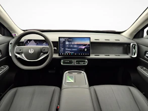 https://vehicle.imgix.net/4201546/07a08429-6227-4104-be66-44f2614ab3fb.jpg