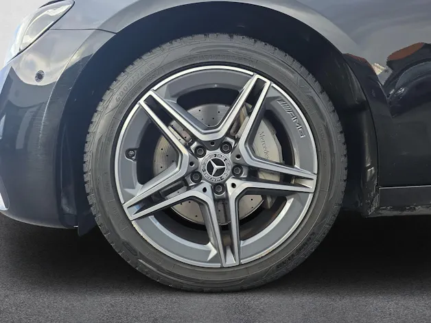 Mercedes-Benz E 220 d AMG Line 4matic Kombi