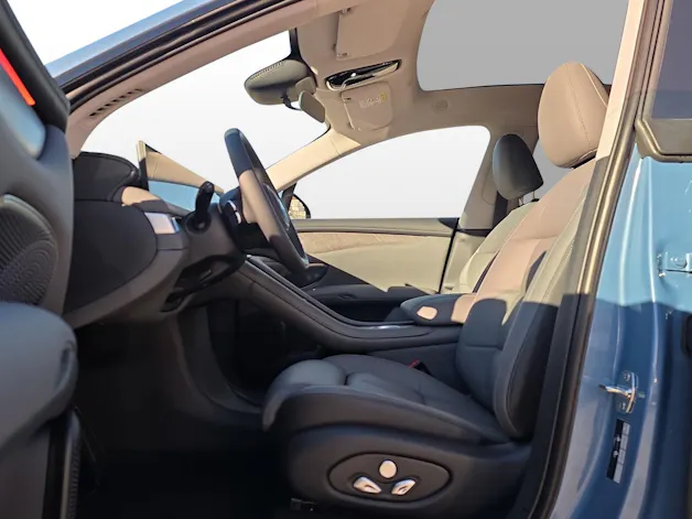 MG IM6 100 kWh Performance 21 4WD