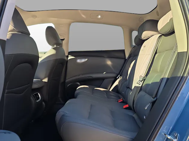 MG IM6 100 kWh Performance 21 4WD
