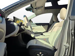 MG IM6 100 kWh Performance 21 4WD