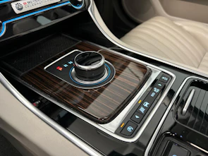 Fahrzeugbild JAGUAR XF 3.0 V6 S/C Portfolio AWD