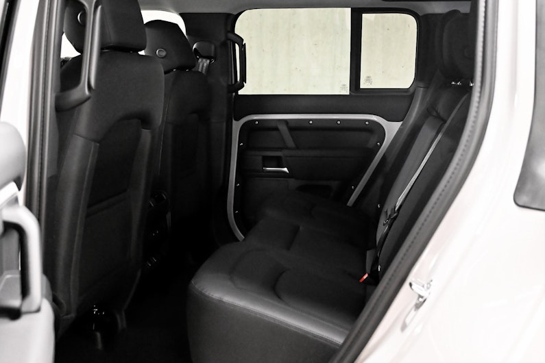 image du véhicule LAND ROVER DEFENDER