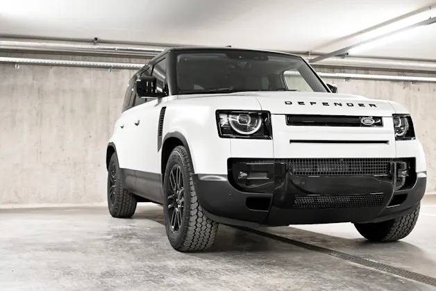 Land Rover Defender 110 3.0 D I6 250 S