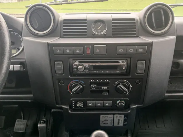 Land Rover Defender 90 2.4 Tdi SW