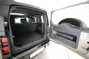 immagine del veicolo LAND ROVER Defender 110 3.0 D I6 250 X-Dynamic SE