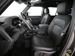 Land Rover Defender 110 3.0 D I6 250 X-Dynamic SE