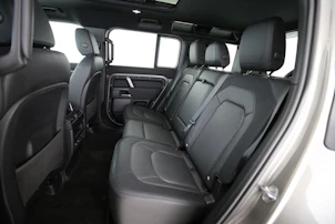 immagine del veicolo LAND ROVER Defender 110 3.0 D I6 250 X-Dynamic SE