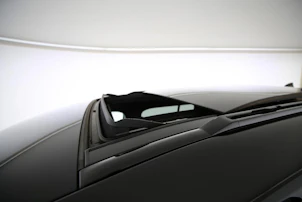 immagine del veicolo LAND ROVER Defender 110 3.0 D I6 250 X-Dynamic SE