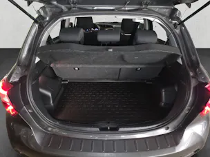 Toyota Yaris 1.5 VVT-i HSD Trend