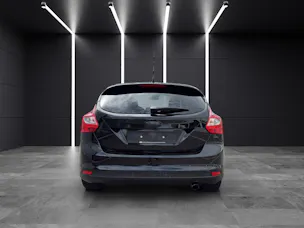 Ford Focus 1.6i EcoB SCTi 182 Titanium
