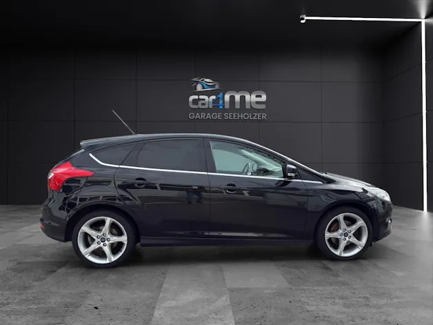 Ford Focus 1.6i EcoB SCTi 182 Titanium