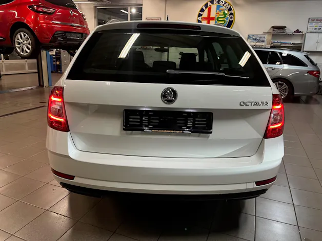 Škoda Octavia Combi 1.4 TSI Ambition DSG