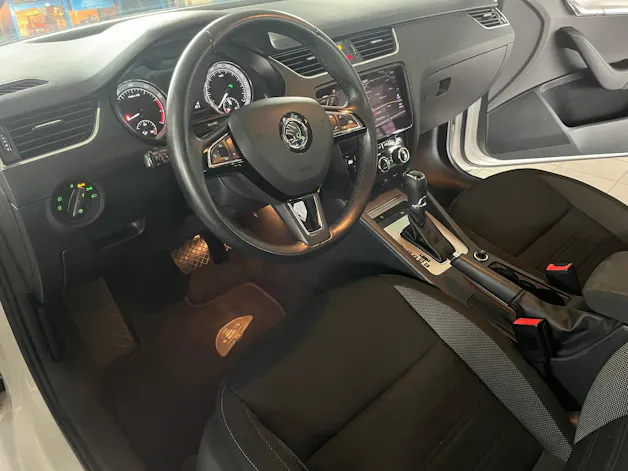 Škoda Octavia Combi 1.4 TSI Ambition DSG